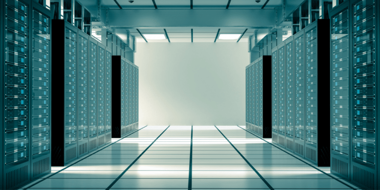 Differences Between Cloud & Traditional Data Centers - TenHats